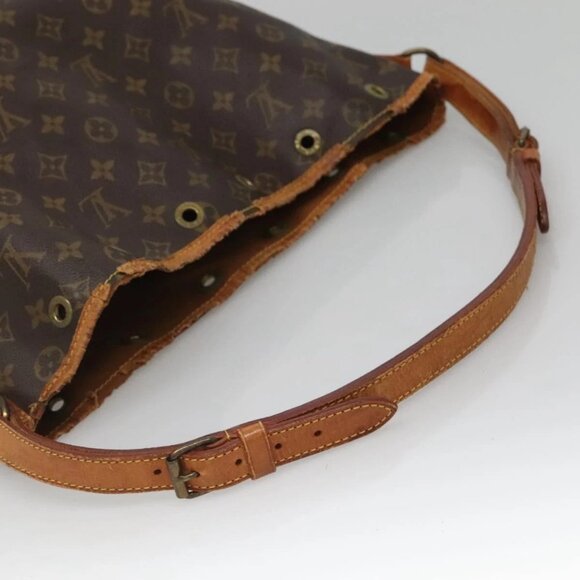 LOUIS VUITTON Monogram Noe Shoulder Bag LV Auth - Picture 8 of 16